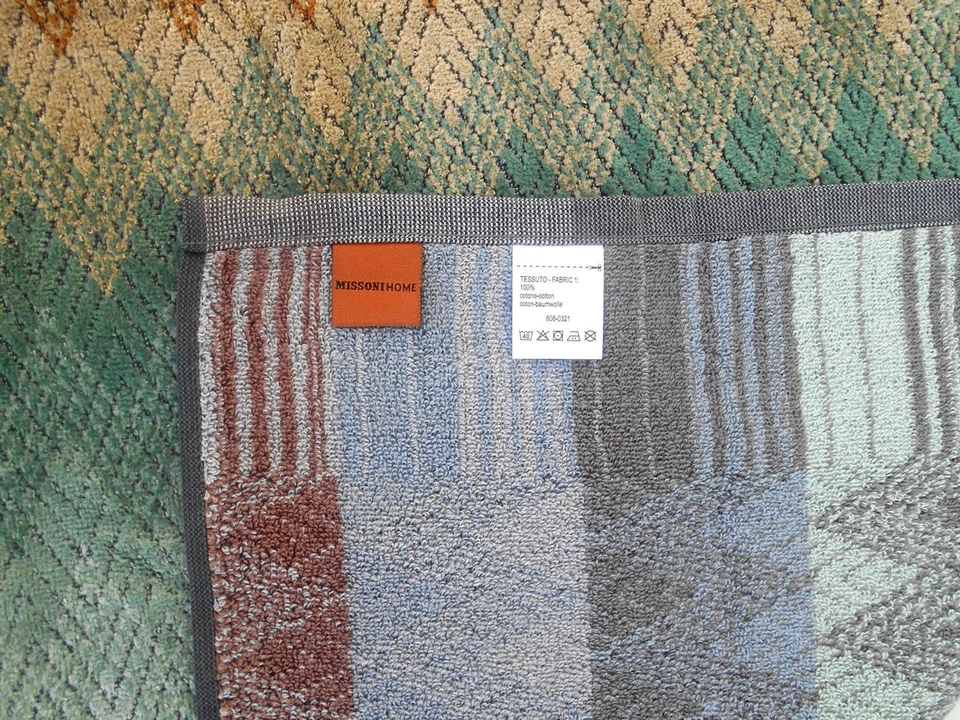 MISSONI HOME TWO HAND GUEST TOWELS COTTON 3D EFFECT  16x28in 40x70cm  YACO 100 - Image 4 of 4