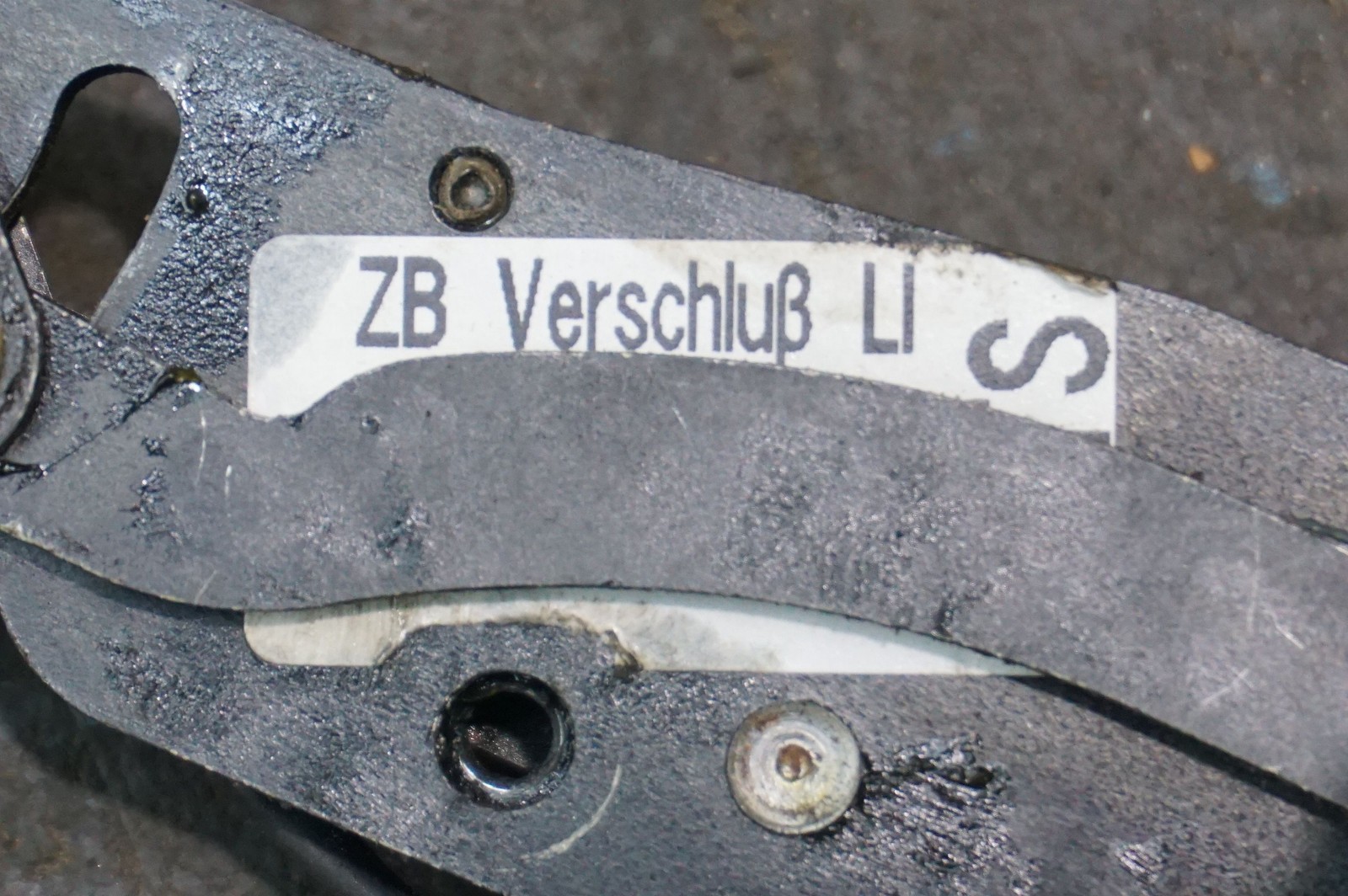 Front Left Side Seal Roof Closing Mechanism 66462400 OEM Ferrari 360 Spider 430