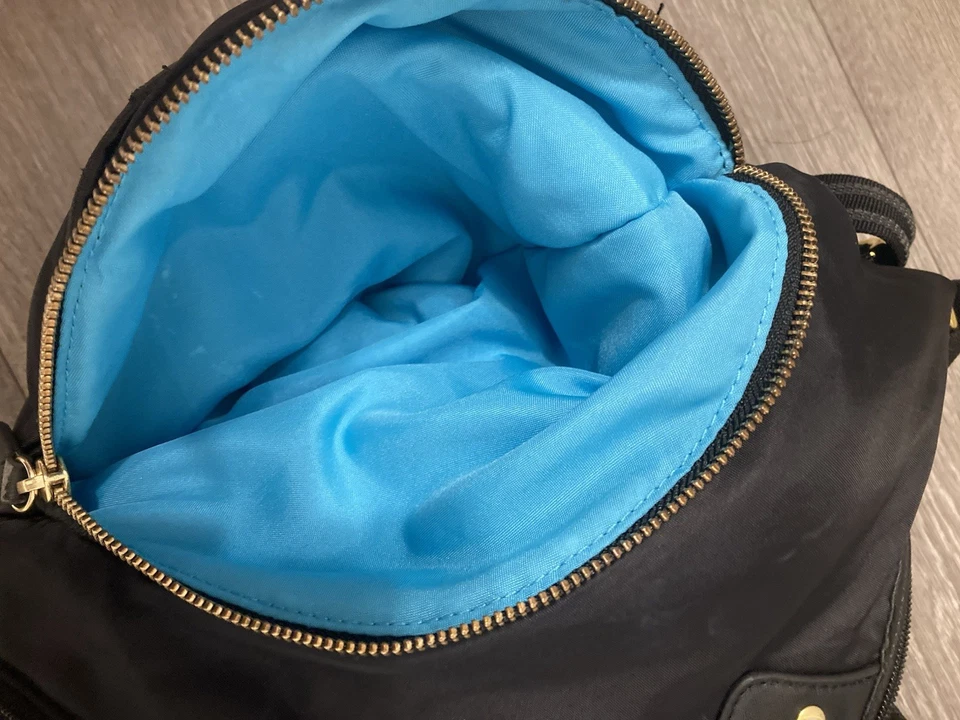 Bolsa de pañales para bebé Skip Hop bolsa de mensajero almohadilla cambiadora unisex negra de nailon lavable Foto 4 de 4