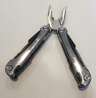 Traveler Multi Tool Pliers, Knife, Saw Blade, Opener, Screwdriver Bit