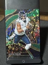 2023 Panini SELECT Justin Fields 4/5 CLUB LEVEL Green Disco Prizm #’d Bears Jets