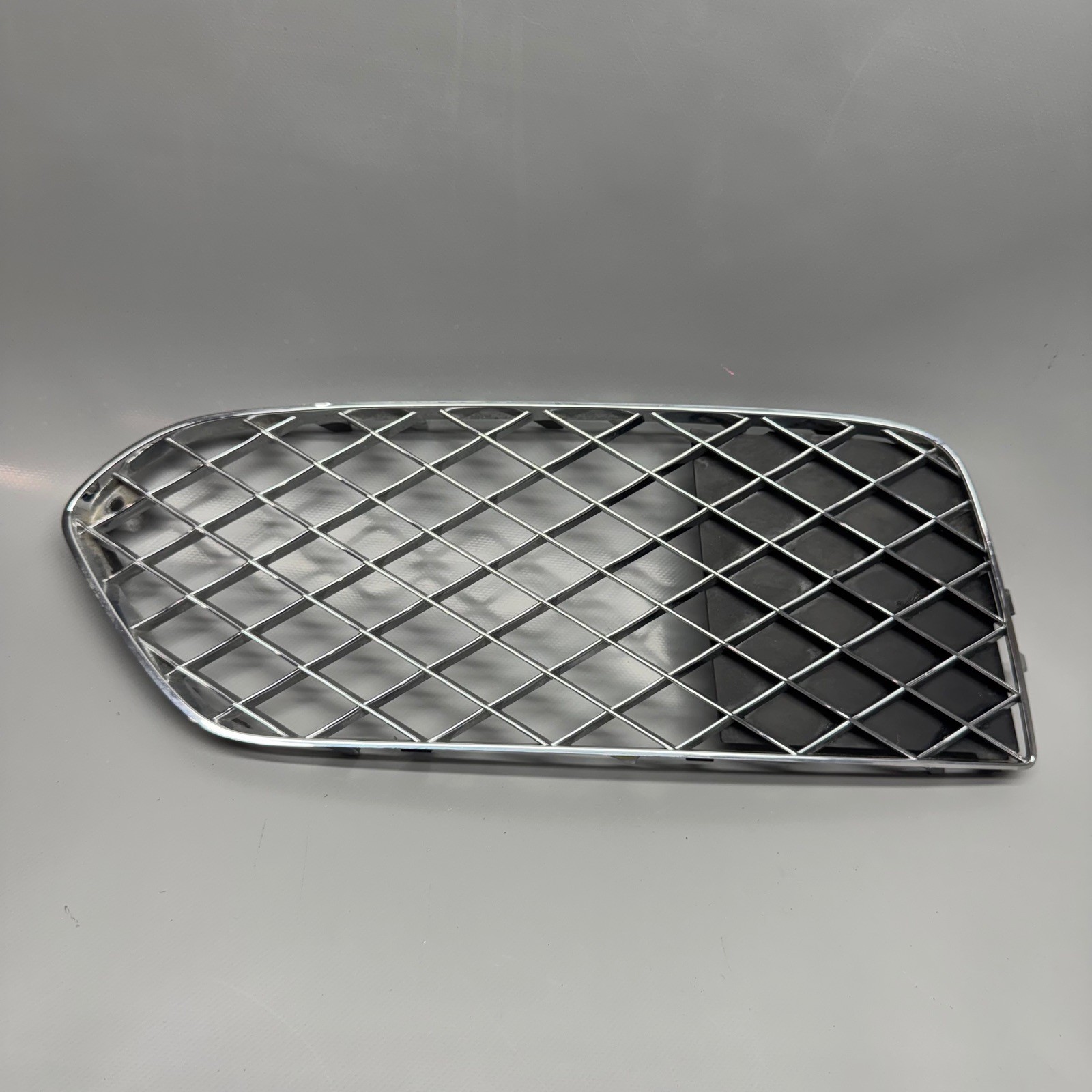 Bentley Bentayga 2017-2019 Front Left Bumper grille P/N 36A807681