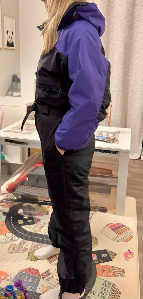 Columbia 女式复古 Wintertrainer 黑色和紫色雪地套装 - M 码 — 第 4/4 张图片