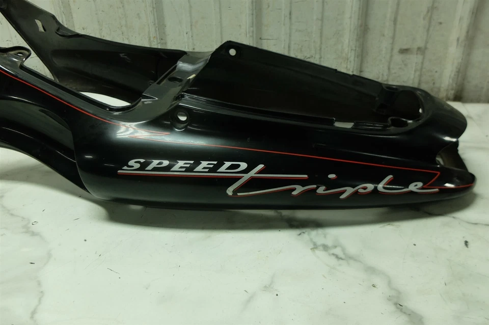 99 Triumph Speed Triple 955 trasero trasero guardabarros capó carenado  Foto 2 de 4