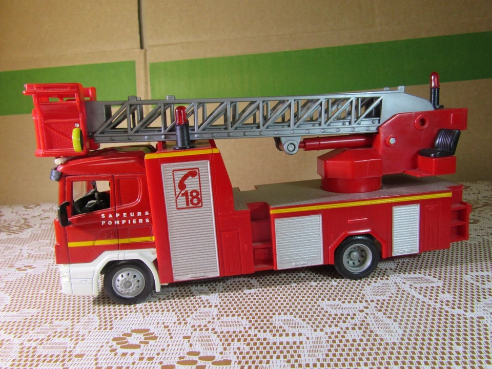 674Y Nuovo Ray Cina Scania R124/400 Camion Dei Pompieri Grande Scala 1:43 - Immagine 3 di 4