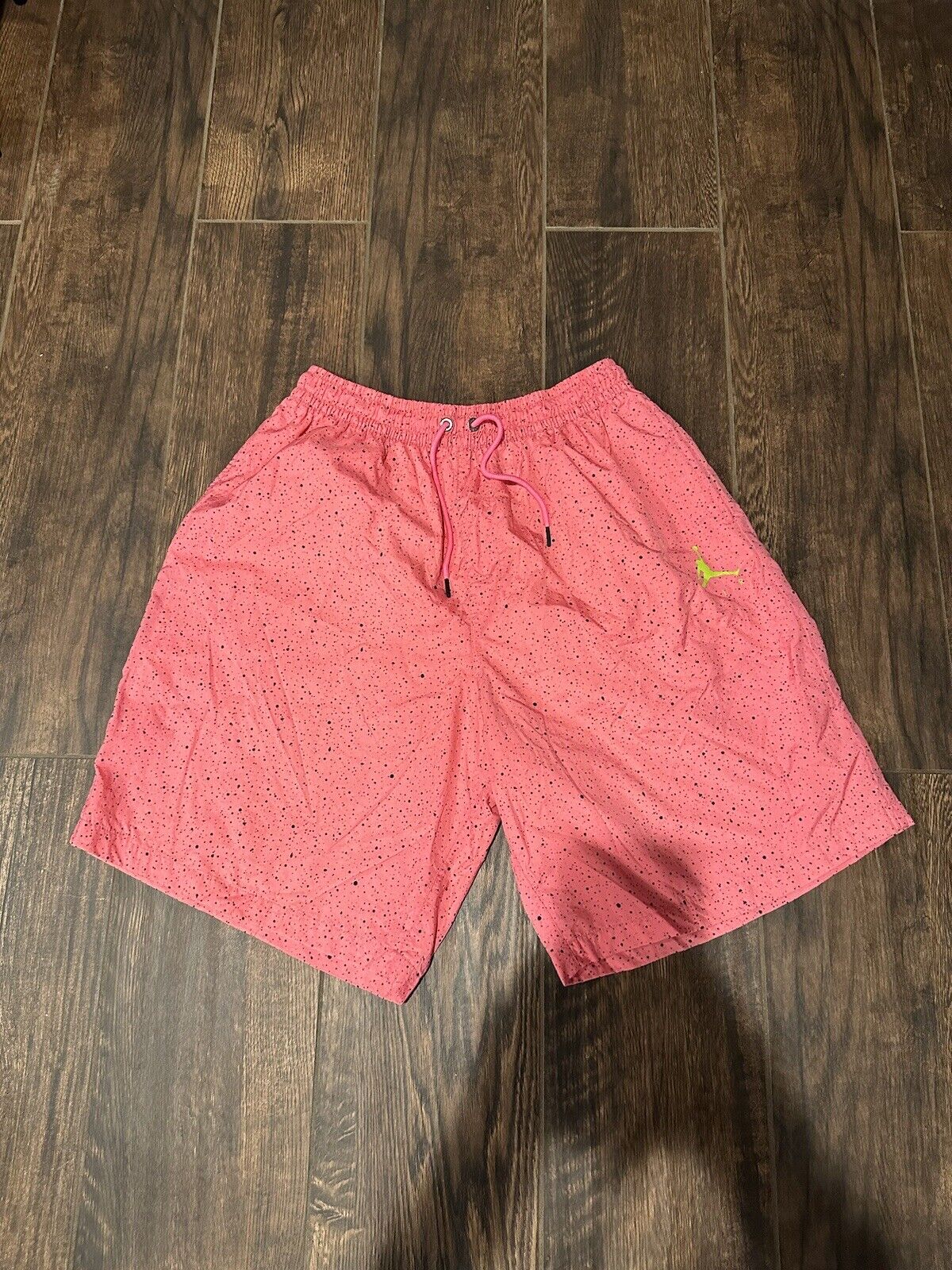 Vintage Nike Air Jordan Pink Splatter shorts Size… - image 1