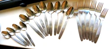 18 pcs Oneida 18/10 MALIBU Ribbed Forks Soup spoons Teaspoons Stainless Flatware