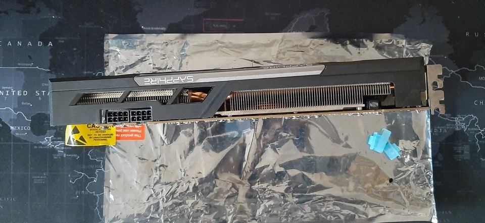 Sapphire Radeon 390 Nitro - Image 2 of 3