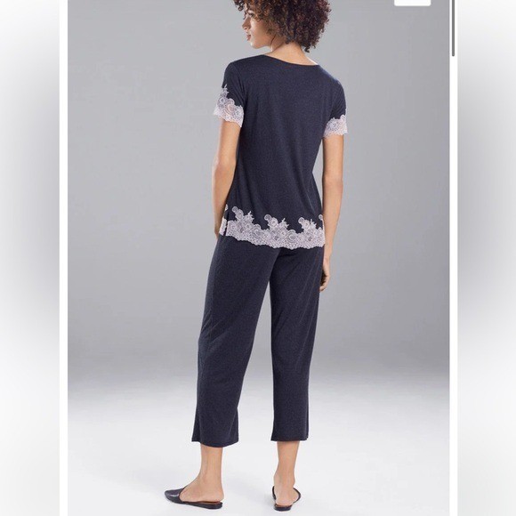 2-piece NATORI Luxe Shangri La Pajama Set Lace Charcoal soft luxury size S comfy