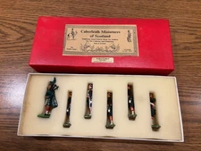 Caberfeidh Miniatures of Scotland – Soldiers – Highland Infantry with Bagpiper