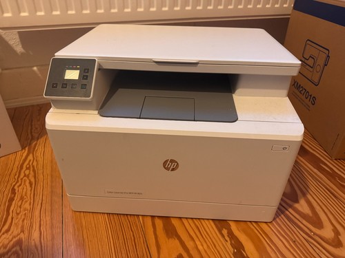 Farb-Laserdrucker HP LaserJet Pro MFP M182n mit AirPrint