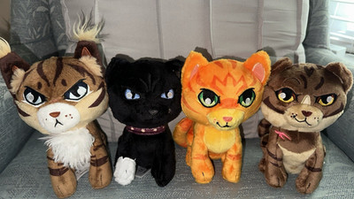 Warrior Cats set, includes Hawk-frost, Scourge, Firestar, and Brambleclaw