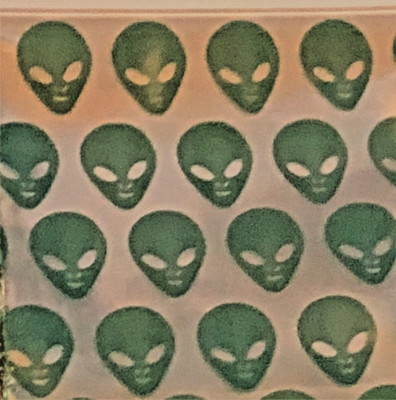 700 SMALL BAGGIES 1' X 1' 1010 MINI RESEALABLE POLY BAGS ALIEN