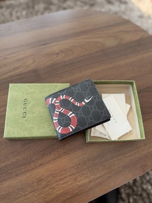 Gucci Kingsnake Print GG Supreme Bifold Wallet in Black