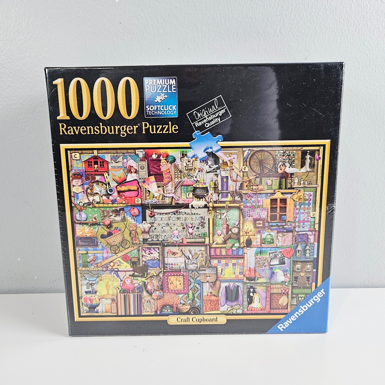Ravensburger Puzzle - Craft Cupboard 82 213 - Softclick 1000