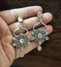 Fashion dangle earrings for women/Handmade Monalisa Stone Earrings/Gifts For Her