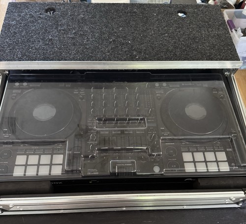 PIONEER DDJ-1000 Rekordbox WITH ODYSSEY FLIGHT CASE INCLUDED! - Picture 3 of 4