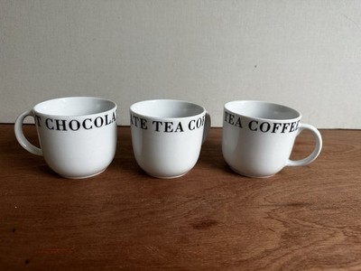 3 weiße Kiste und Fass Becher mit heißer Schokolade Tee und Kaffee in schwarz #A405