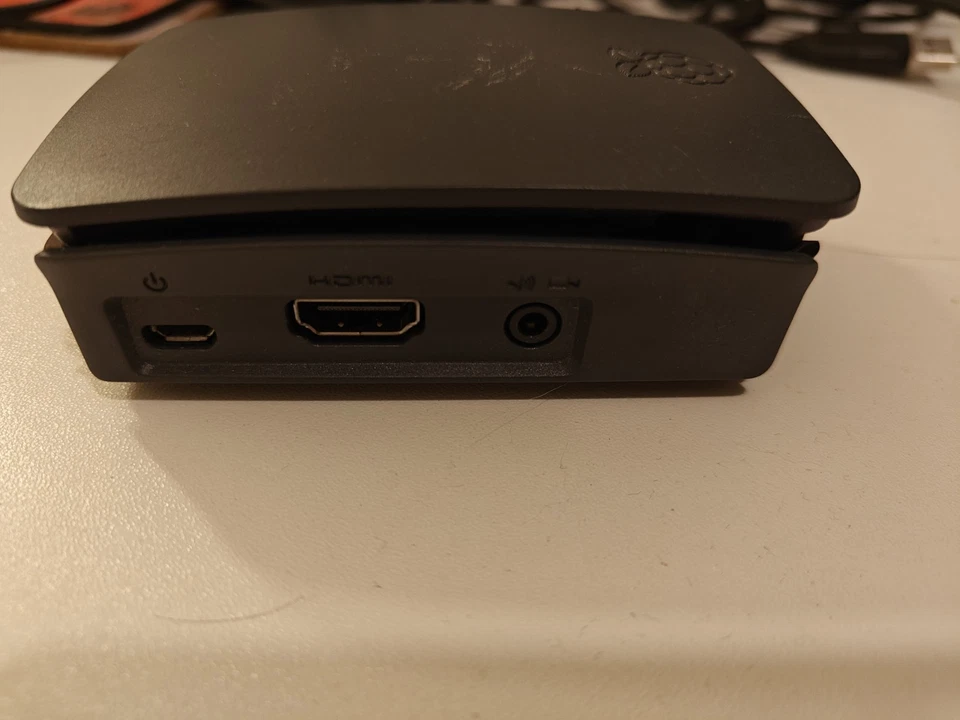 Raspberry Pi 3 Model B 1GB RAM with Power Supply Case Camera Mini Micro Tiny PC - Image 3 of 4