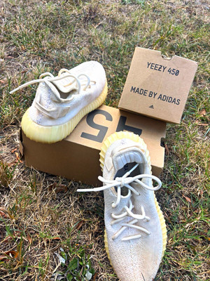 adidas Yeezy Boost 350 V2 Low Top Primeknit Cream White Triple White CP9366