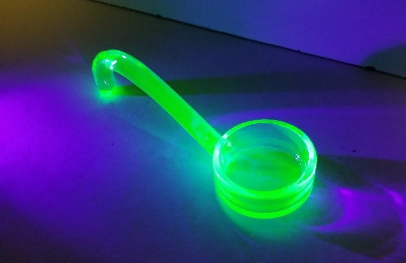Vintage Green Uranium Glass Ladle Spoon Mayonnaise Condiment Glows 5” Scoop