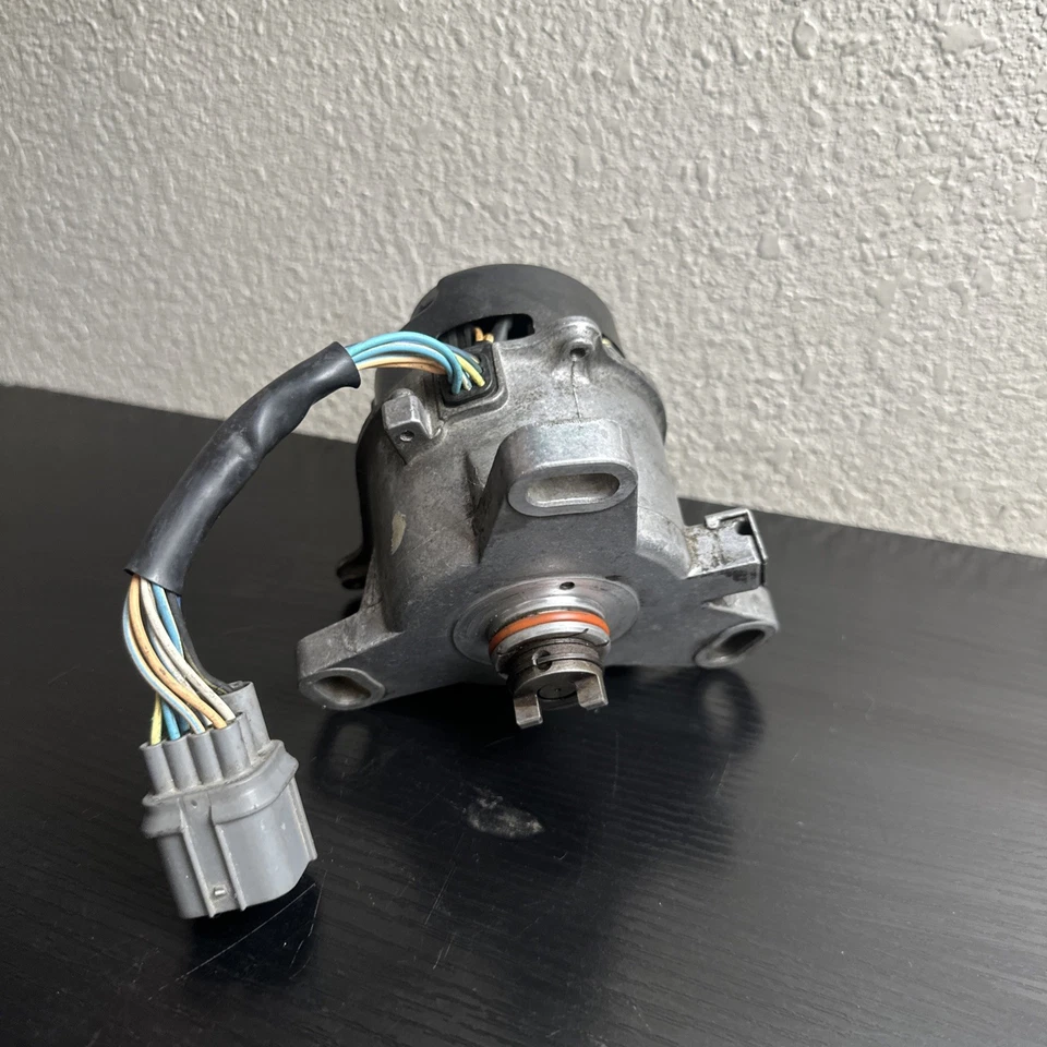 2001 HONDA ACCORD DX 2.3L 4 CYLINDER ENGINE IGNITION DISTRIBUTOR W/ CAP OEM. B32 - Image 3 of 4