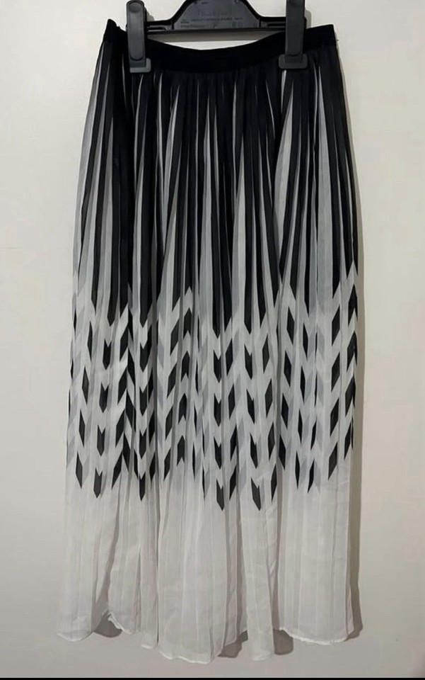 Bardot Pleated Chiffon Midi SkirtSize S