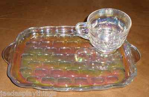 Federal-YORKTOWN-Carnival-Iridescent-Glass-Snack-Set-Cup-amp-Tray-FREE-US-Shipping