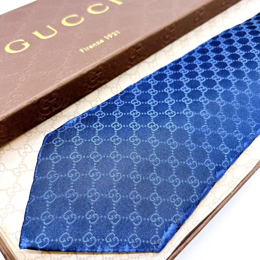 GUCCI cravate motif gg/100% soie/marine/objet d'occasion accessoires pas de corps principal uniquement)
