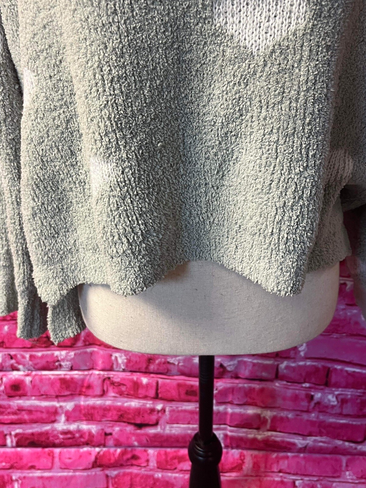 POL Green Heart Pullover - image 3