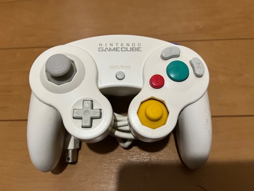 Nintendo GameCube Controller DOL-003 White Color with BOX and Manual - Picture 2 of 19