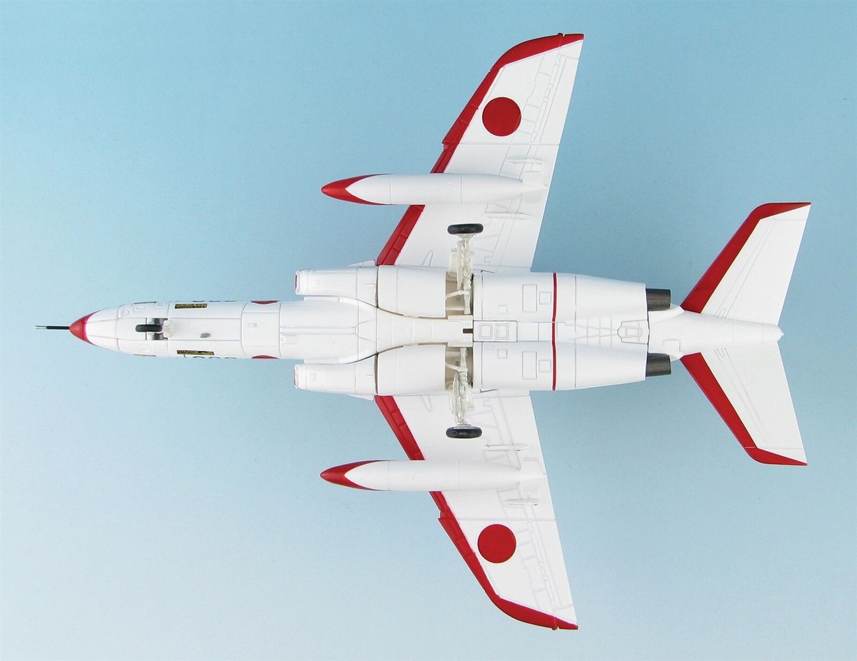 青松圖 Hobby Master 1:72 Kawasaki T-4 JASDF 32nd TSQ Red Dolphin