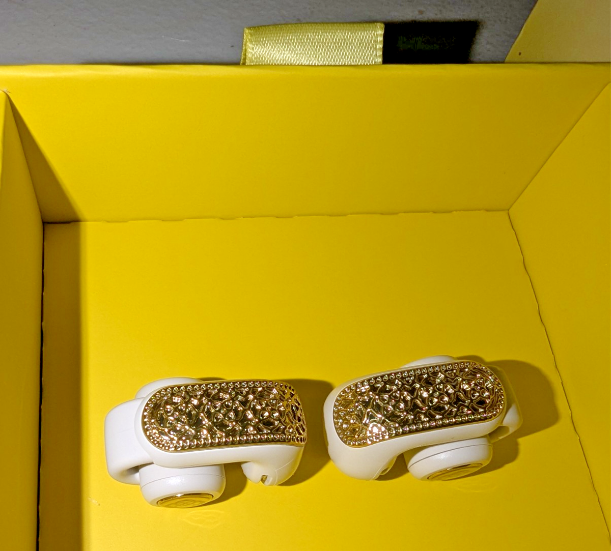 Bose x Kendra Scott Wireless Ultra Open Earbuds - Gold Filigree