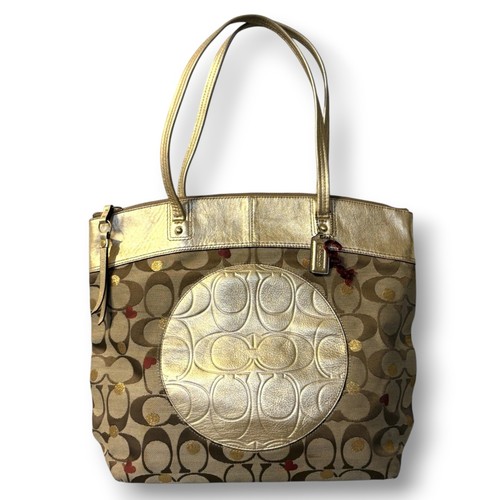 Coach Purse Classic Laura Secret Admirer Jacquard Signature Hearts Tote Charm - Picture 1 of 18