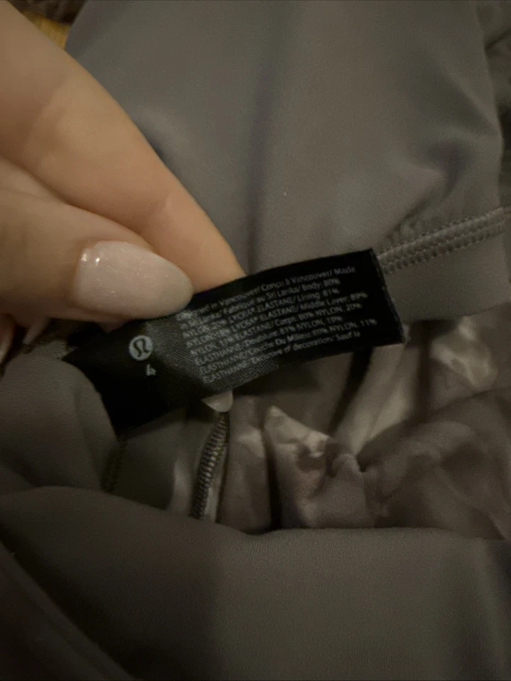 Tanque feminino Lululemon Align tamanho EUA 4 modelo # LW1DNWS DON8 - Imagem 4 de 4