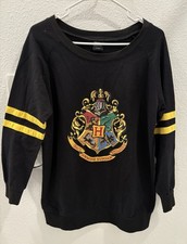 Adult Small Universal Studios Harry Potter Hogwarts Sweatshirt / Shirt