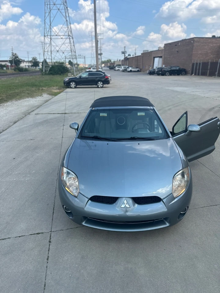 Mitsubishi Eclipse Spyder 2007 Foto 3 de 4