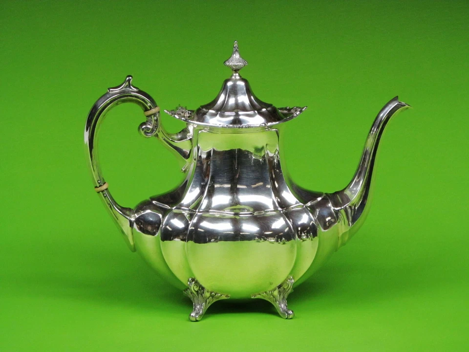 Juego de té Hampton Court de Reed & Barton esterlina de 4 piezas con bandeja S,P. 2344,3 gr Foto 4 de 4