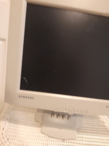 Vintage Samsung Syncmaster 570B TFT 15-inch Flatscreen LCD Display 1 - 第 4/7 張圖片