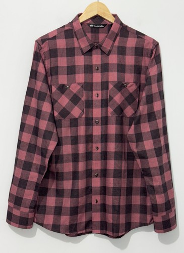 Travis Mathew Cloud Flannel Mens Button Up Shirt M Black Coral Plaid Long Sleeve - Picture 1 of 14