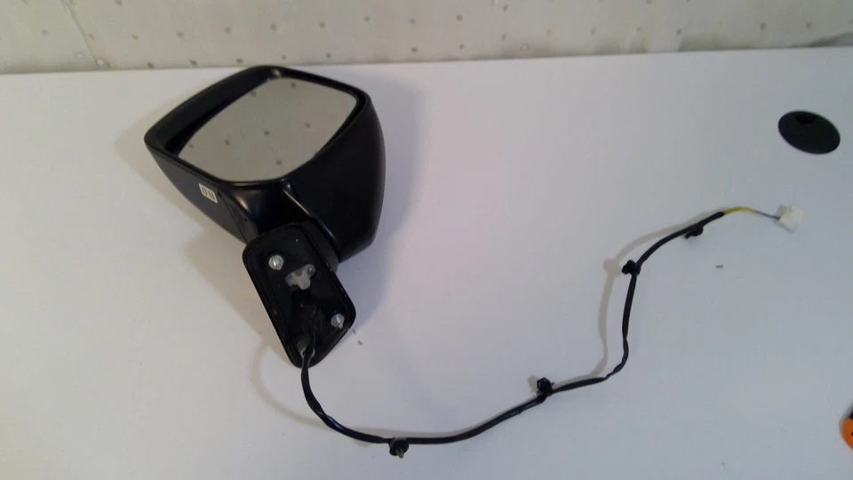 2016-2017  NISSAN QUEST LEFT  Door Mirror OEM E11026620 - Image 3 of 4