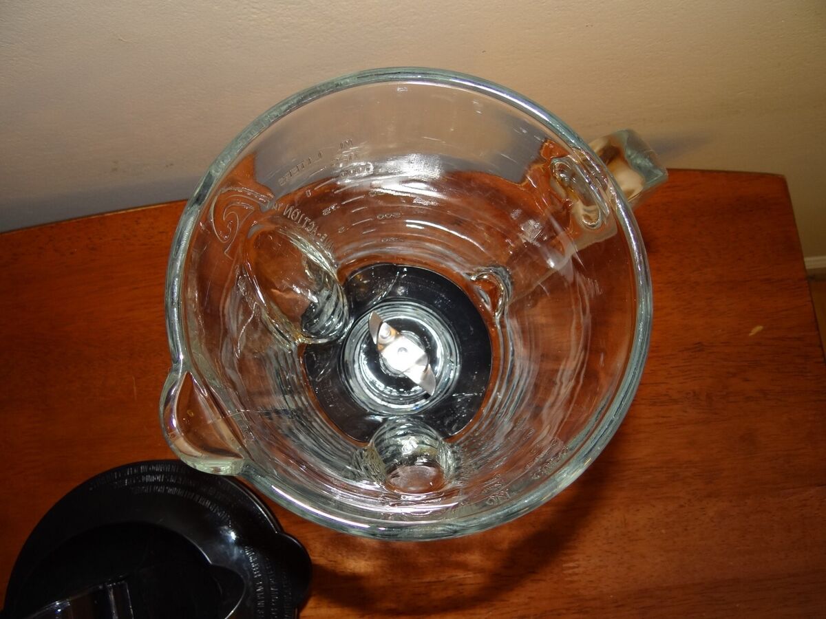 Hamilton Beach Wave Action Blender 5 Cup 40oz Glass Pitcher Hamilton Beach Wave Action Blender 5 Cup 40oz Glass Pitcher