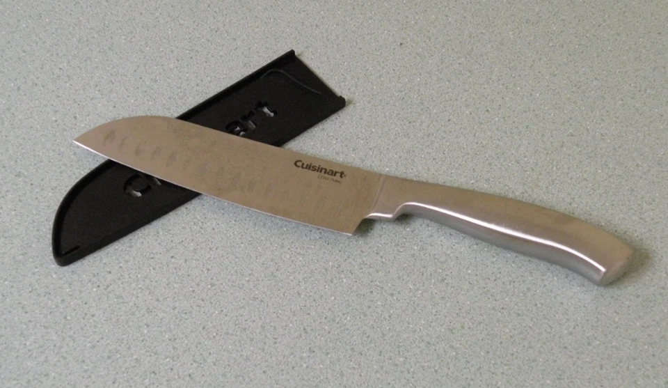 Cuchillo Cuisinart - 7" Santoku - C77SS-7SAN2 con protector de hoja Foto 3 de 3