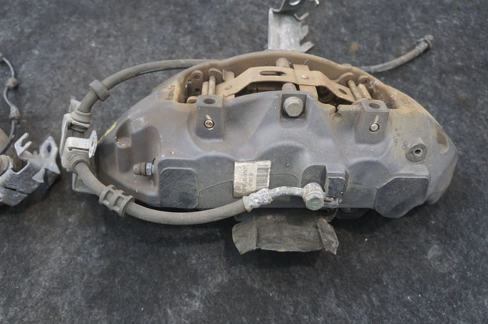 Juego 2 Pinzas Freno Delanteras Izquierdas Derechas Lr149370 Land Rover Defender L663 2020-2023 Foto 2 de 4