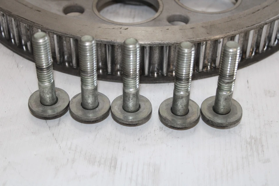 Harley-Davidson Dyna Super Glide 2003 OEM polea de piñón trasero 70T 40221-00 Foto 2 de 4