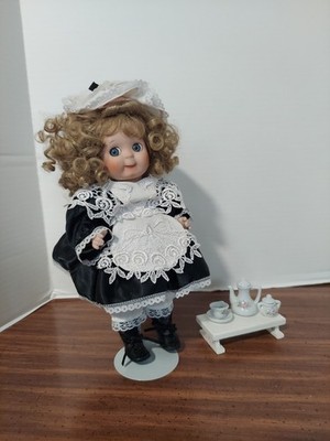 World Gallery Dolls Patricia Loveless Tootie Double-O French Maid 10'' Porcelain 