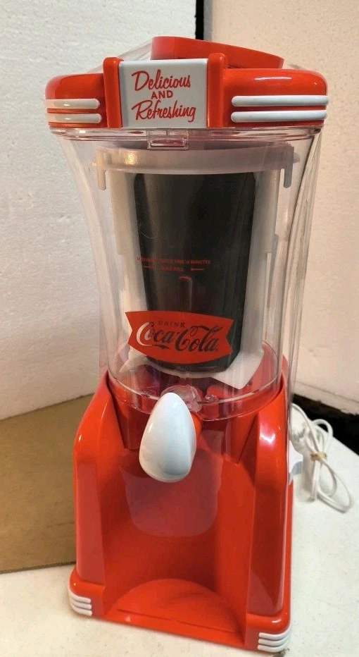 Nostalgia 32oz Retro Slush Drink Maker 17" Tall