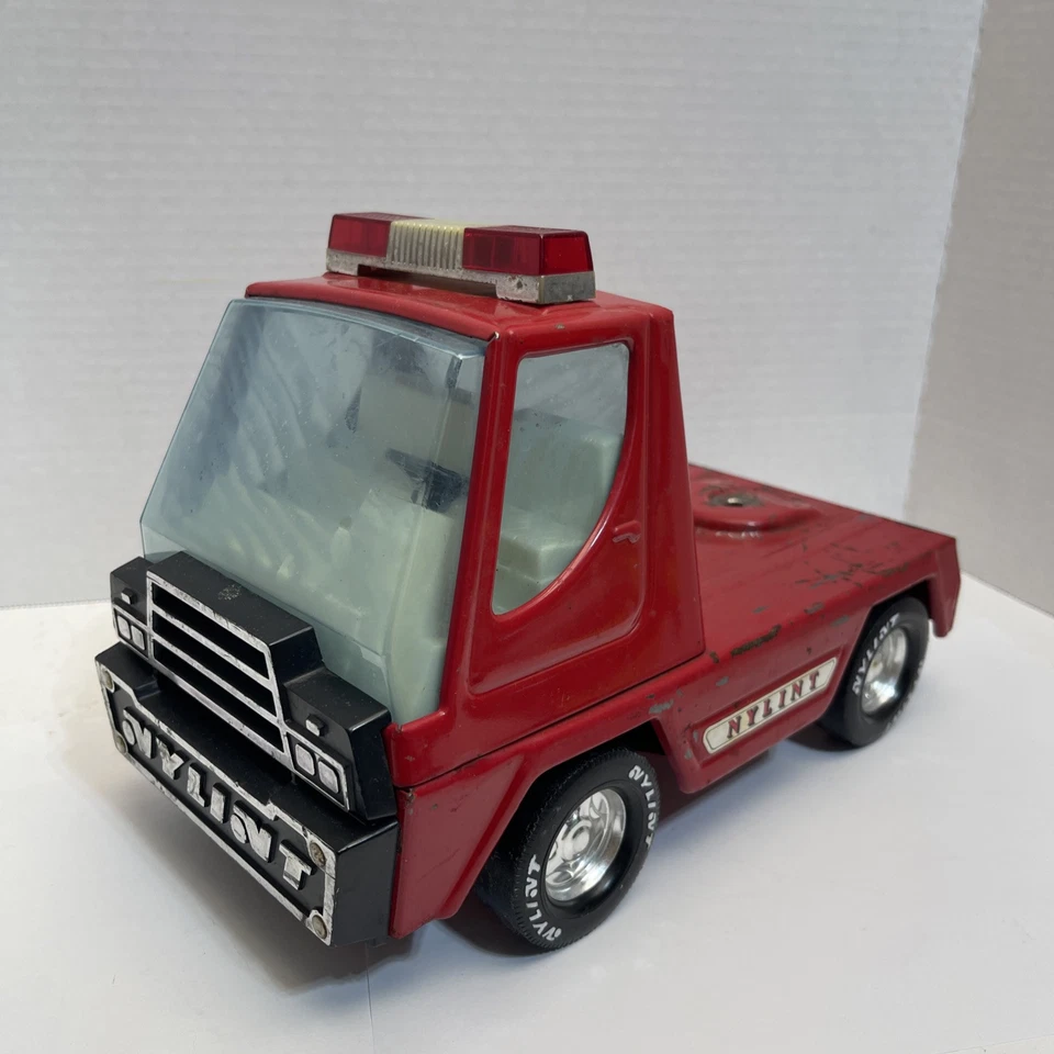 Nylint Semi Tractor ONLY (1628) - Image 3 of 4