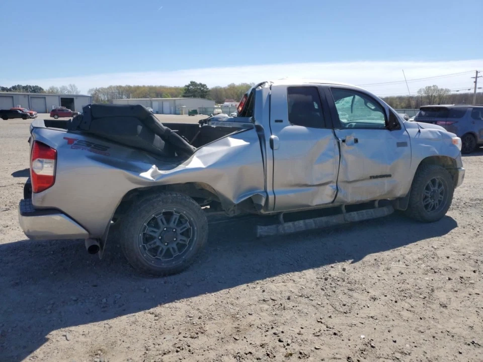Parasol para pasajeros con iluminación sin techo corredizo se adapta a 14-21 TUNDRA 1647372 Foto 3 de 4