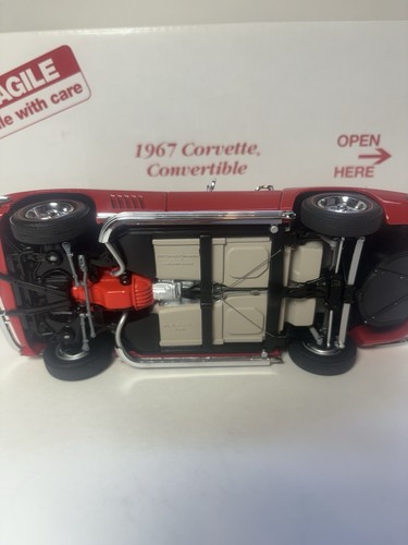 Chevrolet Corvette 1967 convertible Danbury como nuevo rojo rally 1:24 con caja bonita - Imagen 13 de 24